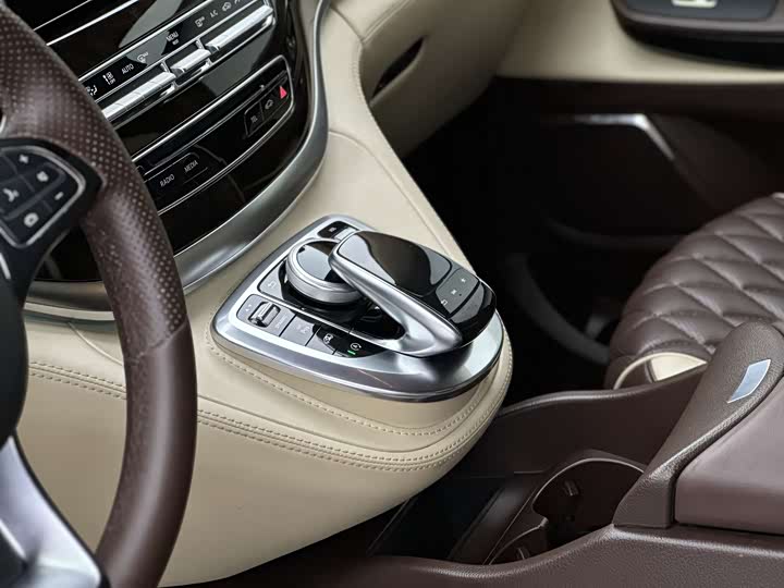 Mercedes-Benz V-Class 2018 V 260 L V — фото 9