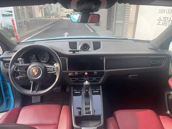 Porsche Macan 2022 Macan 2.0 T — фото 10