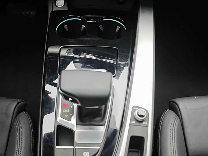 Audi A5 2022 Sportback 40 TFSI — фото 9