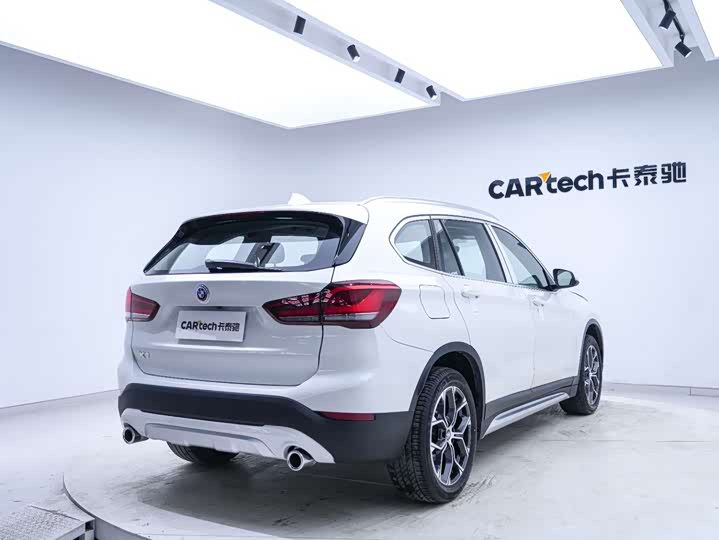 BMW X1 2020 s Drive 20 Li — фото 20