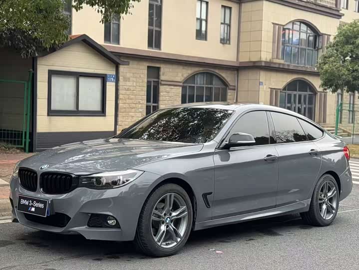 BMW 3-Series 2019 320i M — фото 1