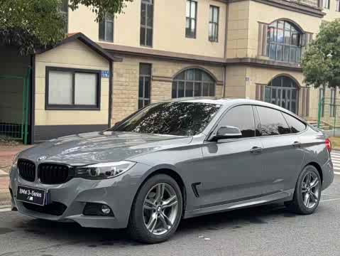 BMW 3-Series 2019 320i M — фото 10
