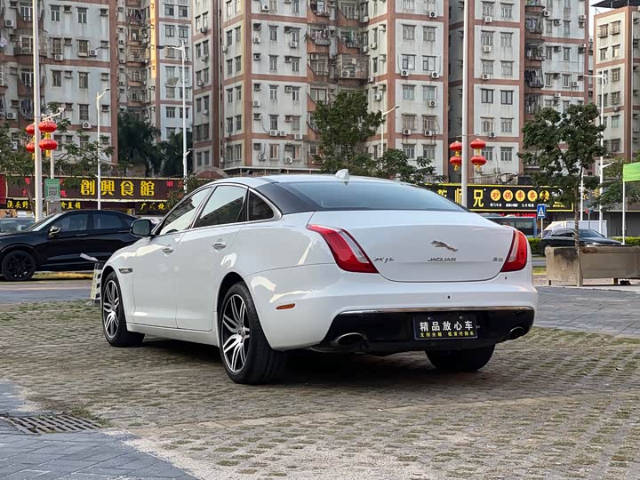 Jaguar XJ 2018 XJL 3.0 SC 2 WD — фото 4