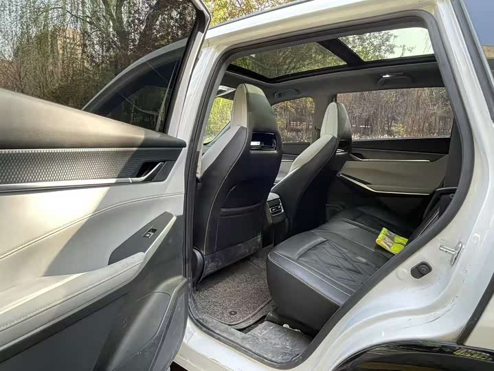 Changan CS75 PLUS 2023 2.0 T ATPremium — фото 9