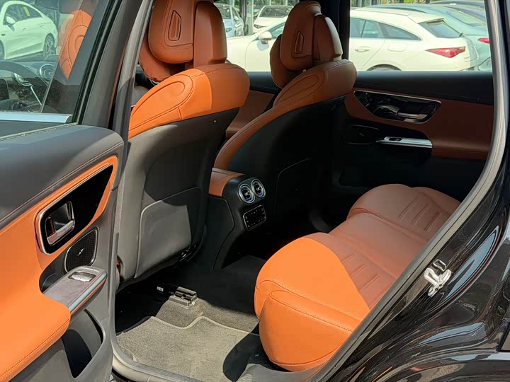 Mercedes-Benz GLC 2025 350 e L 4 MATIC — фото 11