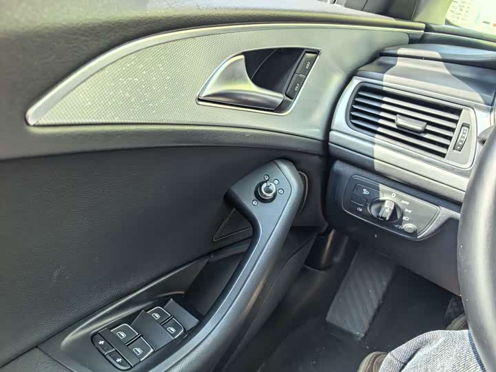 Audi A6L 2016 30 FSI — фото 11