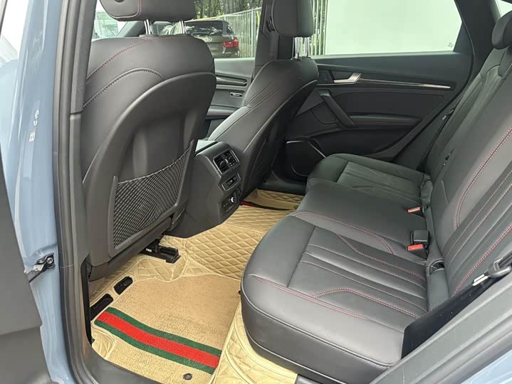 Audi Q5L Sportback 2022 40 TFSI RS — фото 17