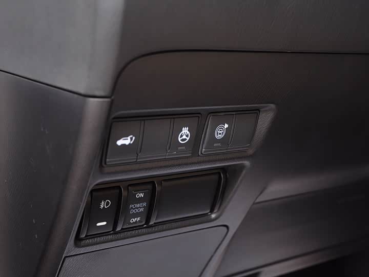 Nissan Patrol — фото 17