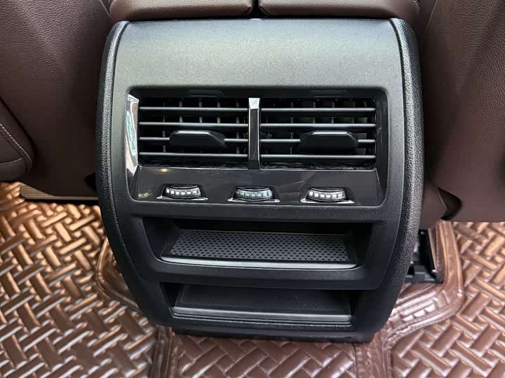 BMW X5 — фото 13
