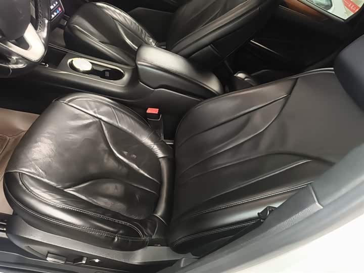 Lincoln MKC 2018 2.0 T 4 WD — фото 15