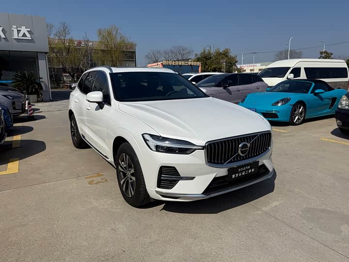 Volvo XC60 2023 B 5 4 WD — фото 3