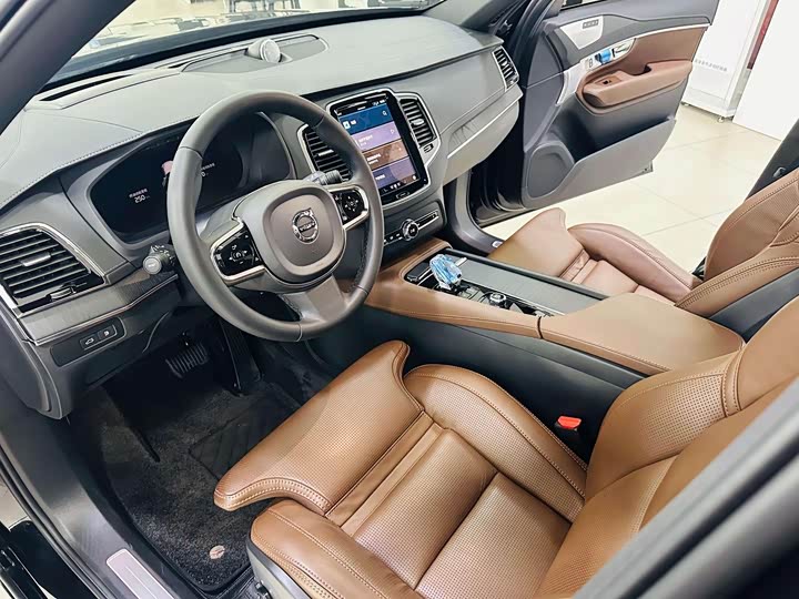 Volvo XC90 Hybrid 2024 T 8 7 — фото 10