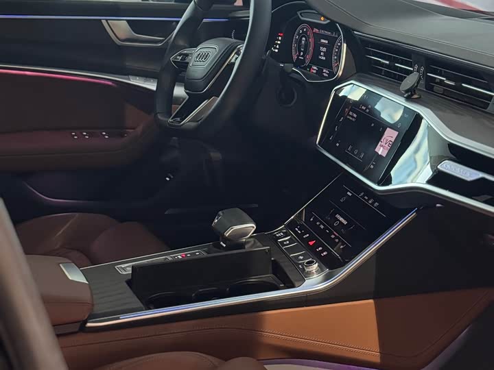 Audi A6L 2025 55 TFSI quattro — фото 7