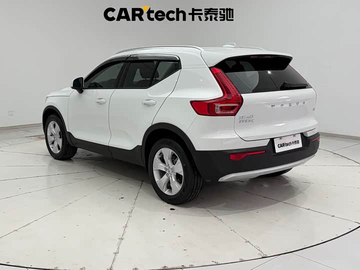 Volvo XC40 2022 T 4 WD — фото 7