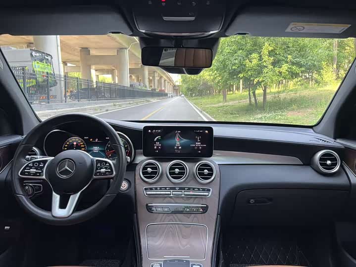 Mercedes-Benz GLC 2020 GLC 300 L 4 MATIC — фото 11