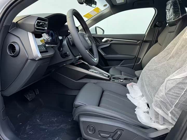 Audi A3 2026 A 3 L Limousine 35 TFSI — фото 5