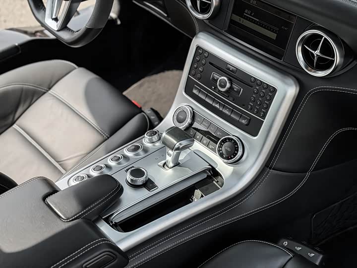 Mercedes-Benz SLS-Class 2011 SLS AMG — фото 4