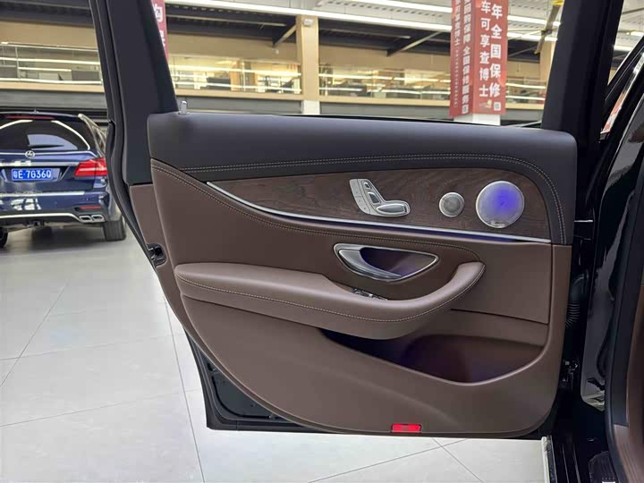 Mercedes-Benz E-Class 2023 E 300 L Luxury — фото 13