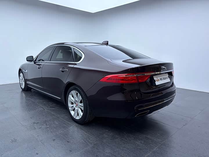Jaguar XFL 2018 XFL 2.0 T 250 PS — фото 6