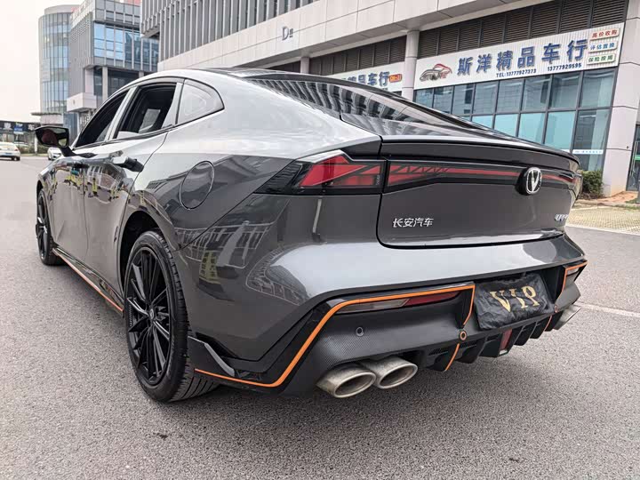 Changan UNI-V 2023 1.5 T — фото 8