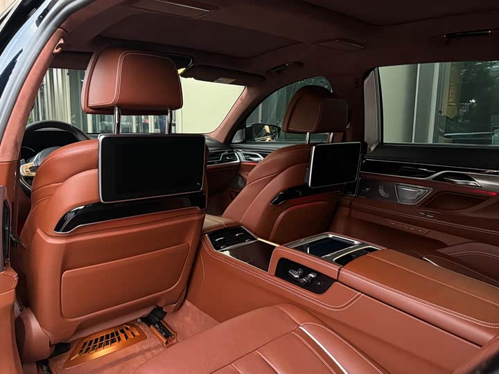 BMW 7-Series 2018 750 Li x Drive M — фото 20