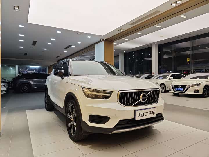 Volvo XC40 2020 T 3 — фото 5