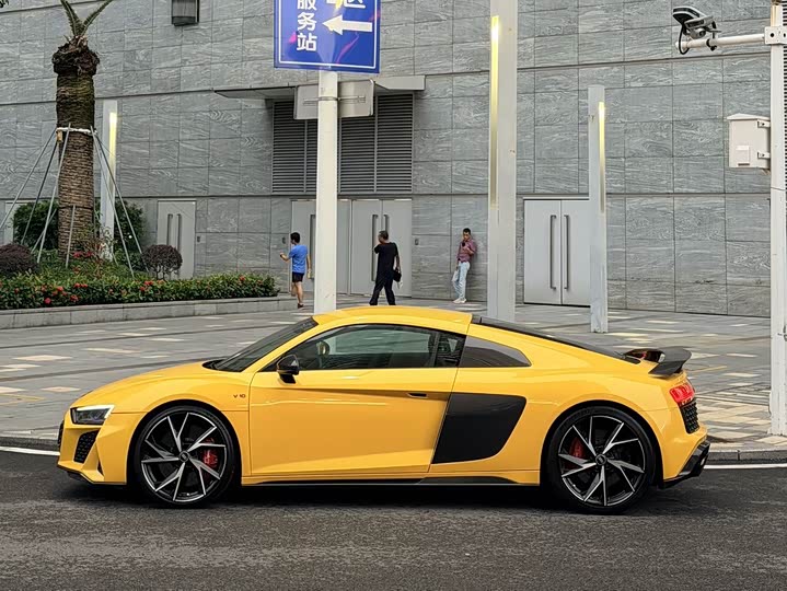 Audi R8 2021 V 10 Coupe performance — фото 3