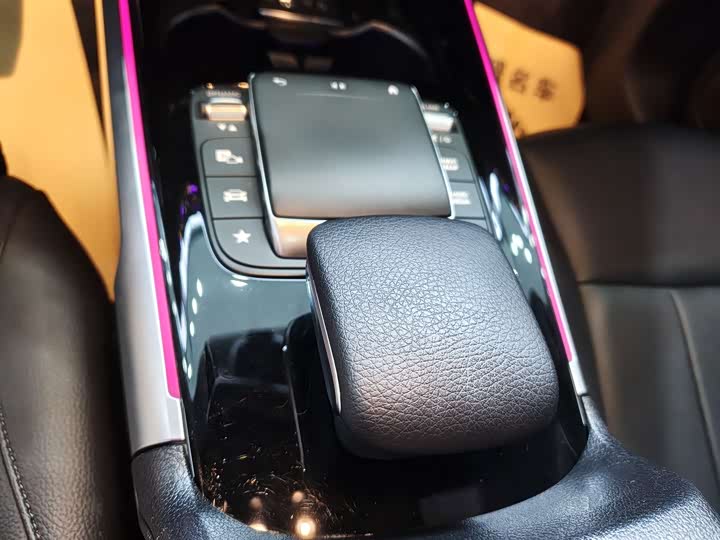 Mercedes-Benz GLB 2022 GLB 220 4 MATIC — фото 13