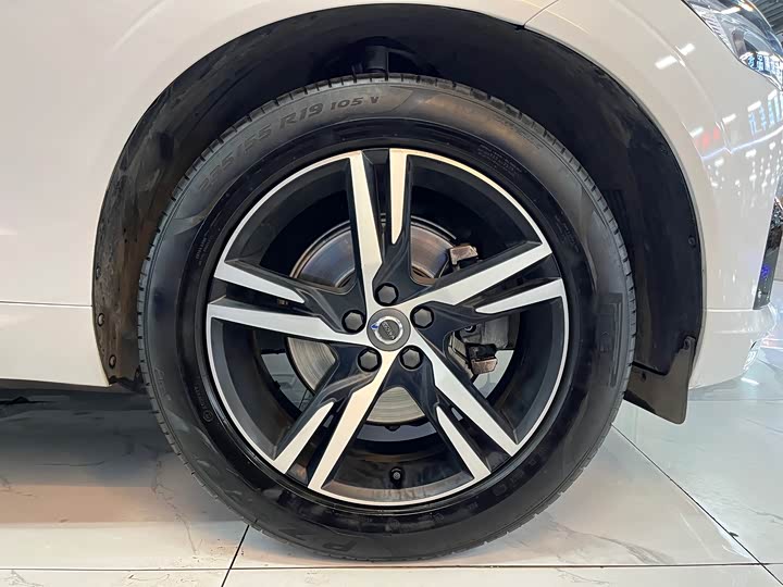 Volvo XC60 2020 T 5 4 WD — фото 7