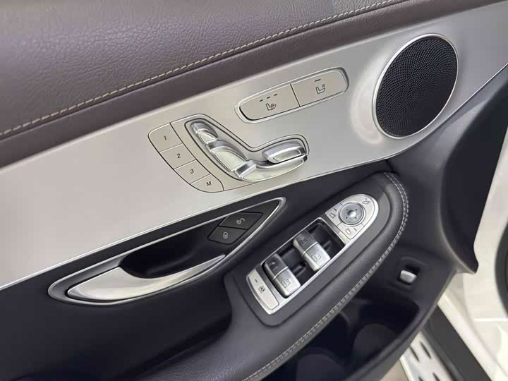 Mercedes-Benz GLC 2022 GLC 260 L 4 MATIC — фото 13