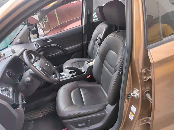 Trumpchi GS4 2017 235 T MT 2 WD — фото 8