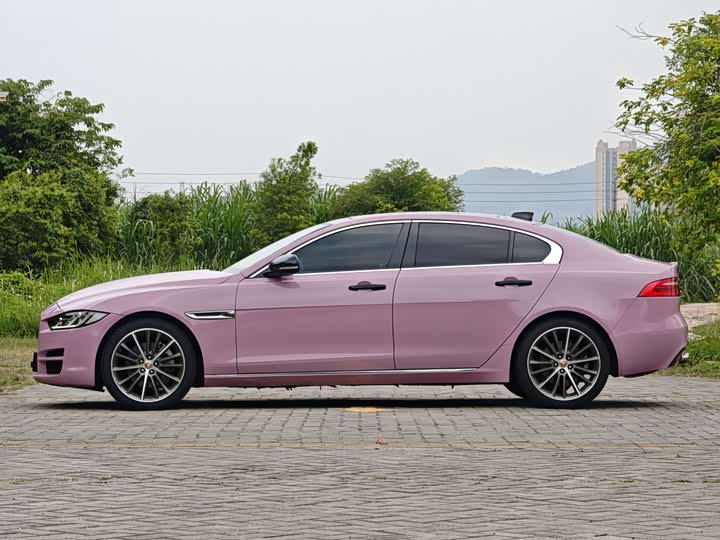 Jaguar XEL 2018 2.0 T 200 PS — фото 18
