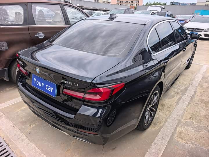 BMW 5 Series рестайлинг 525Li M спортпакет — фото 6