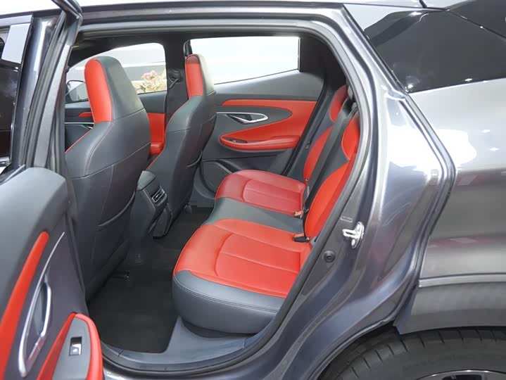 Changan UNI-T 2020 1.5 T Premium — фото 17