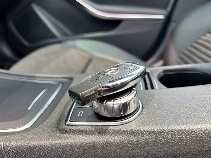 Mercedes-Benz CLA — фото 27