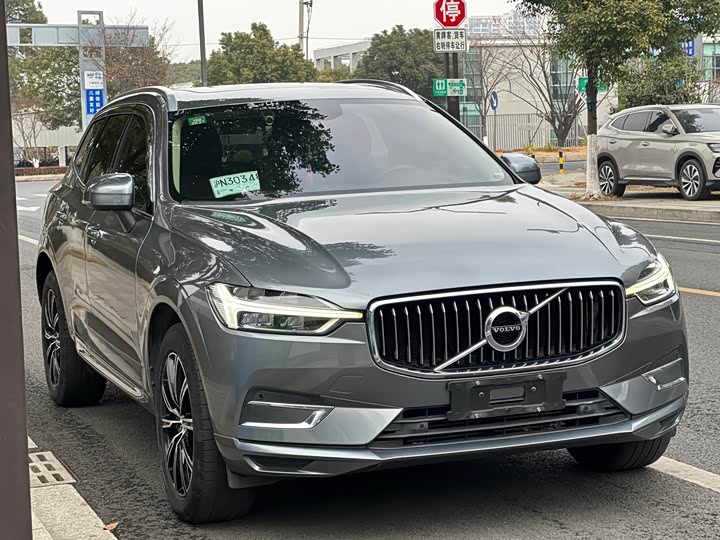 Volvo XC60 2020 T 5 4 WD — фото 2