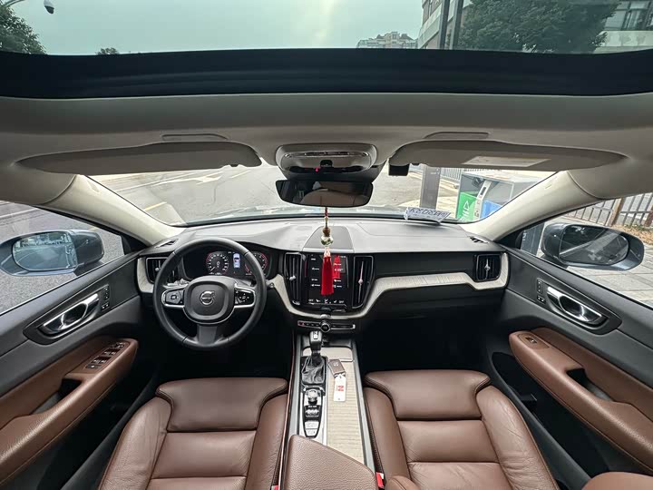 Volvo XC60 2020 T 5 4 WD — фото 7