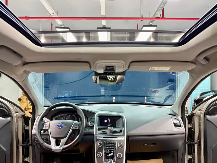 Volvo XC60 2015 T 5 AWD — фото 15