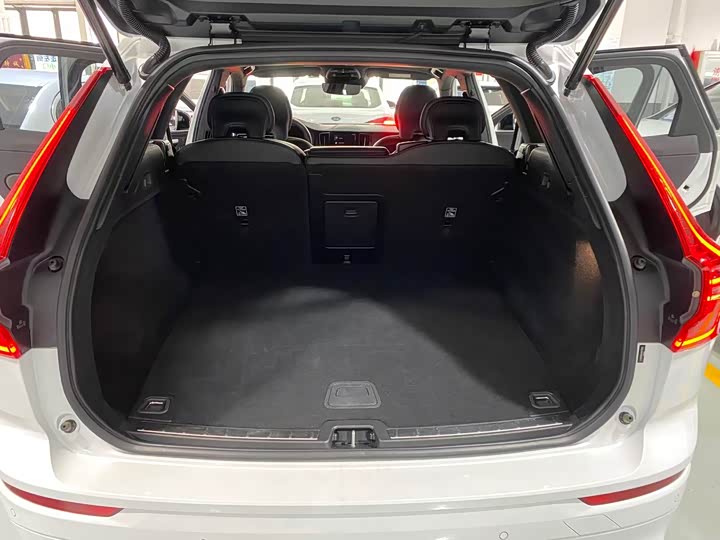 Volvo XC60 Hybrid 2021 T 8 E Hybrid — фото 10