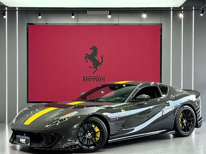 Ferrari 812 2022 6.5 L AT — фото 1