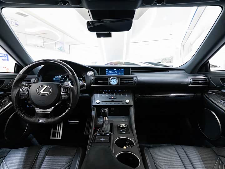 Lexus RC 2015 F 5.0 L — фото 18