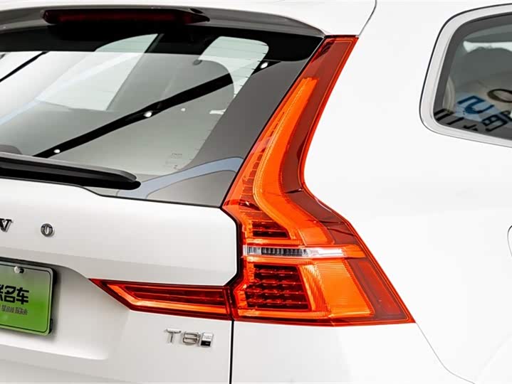Volvo XC60 Hybrid 2025 Hybrid 4 WD — фото 9