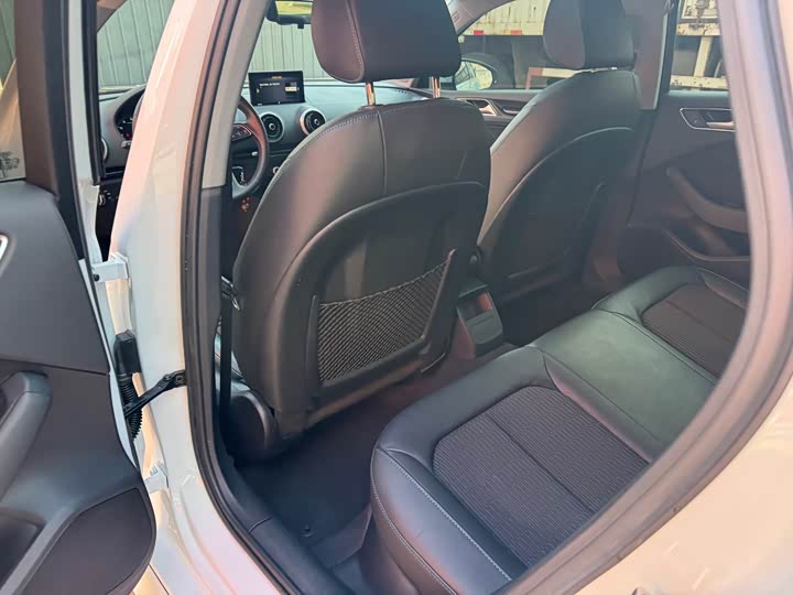 Audi A3 2020 Limousine 35 TFSI VI — фото 11