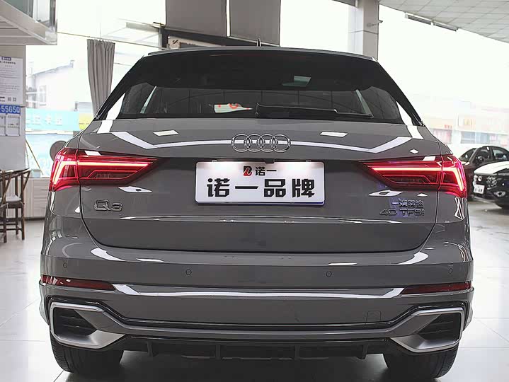 Audi Q3 2024 40 TFSI — фото 3