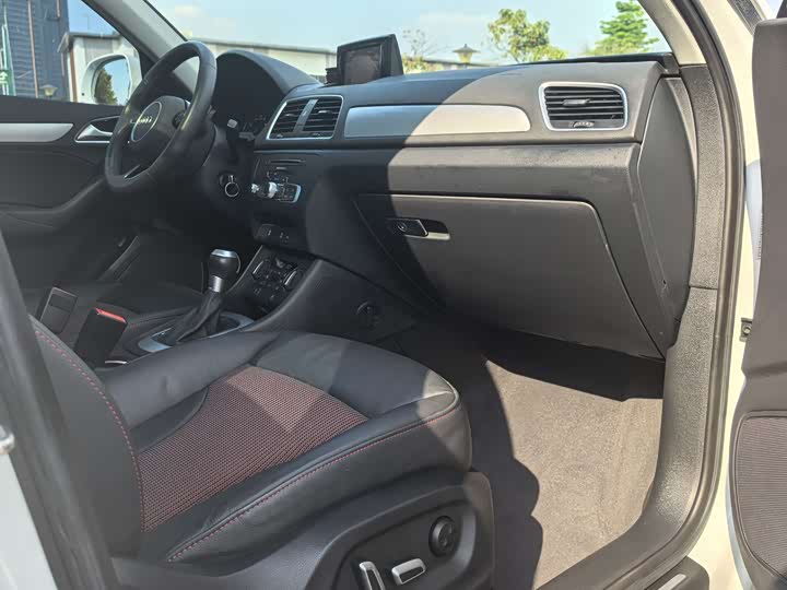 Audi Q3 2018 30 35 TFSI Sport — фото 12