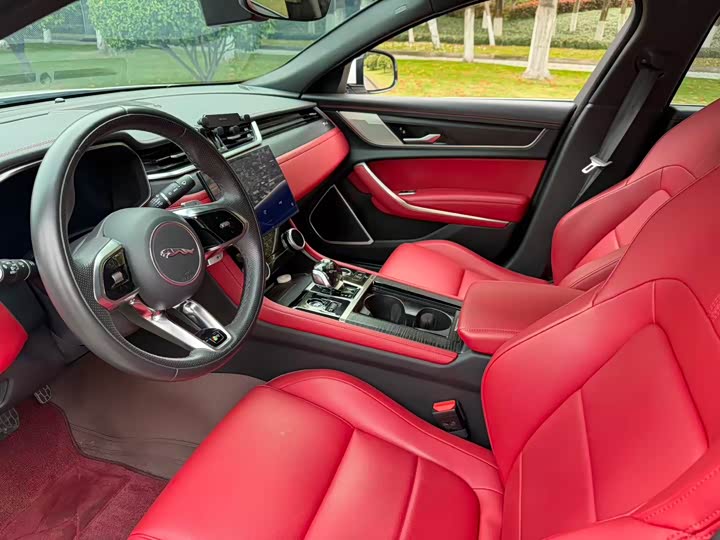 Jaguar XFL 2023 XFL 2.0 T P 250 2 WD — фото 4