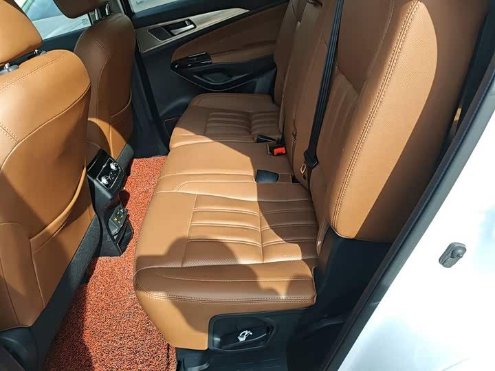 Changan CS95 2017 2.0 T 2 WD — фото 17