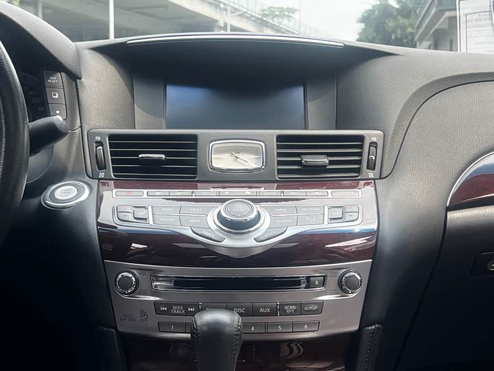 Infiniti Q70 2015 Q 70 L 2.5 L — фото 30