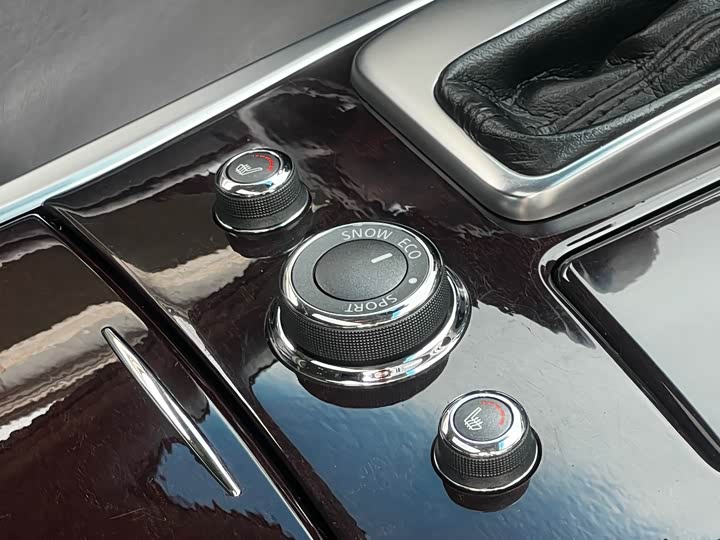 Infiniti Q70 2015 Q 70 L 2.5 L — фото 37