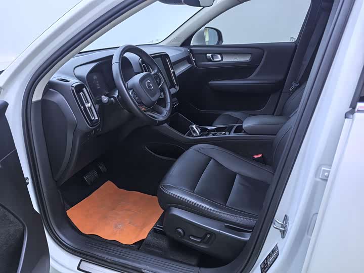 Volvo XC40 2020 T 4 WD — фото 6